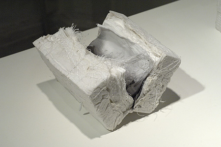 history behind clothes (detail1)